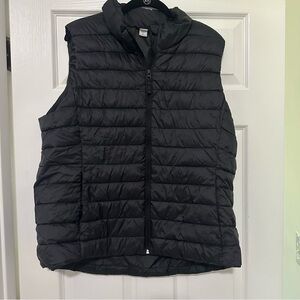 Old Navy Black Puffer Vest – Lightweight Quilted Layering – XL